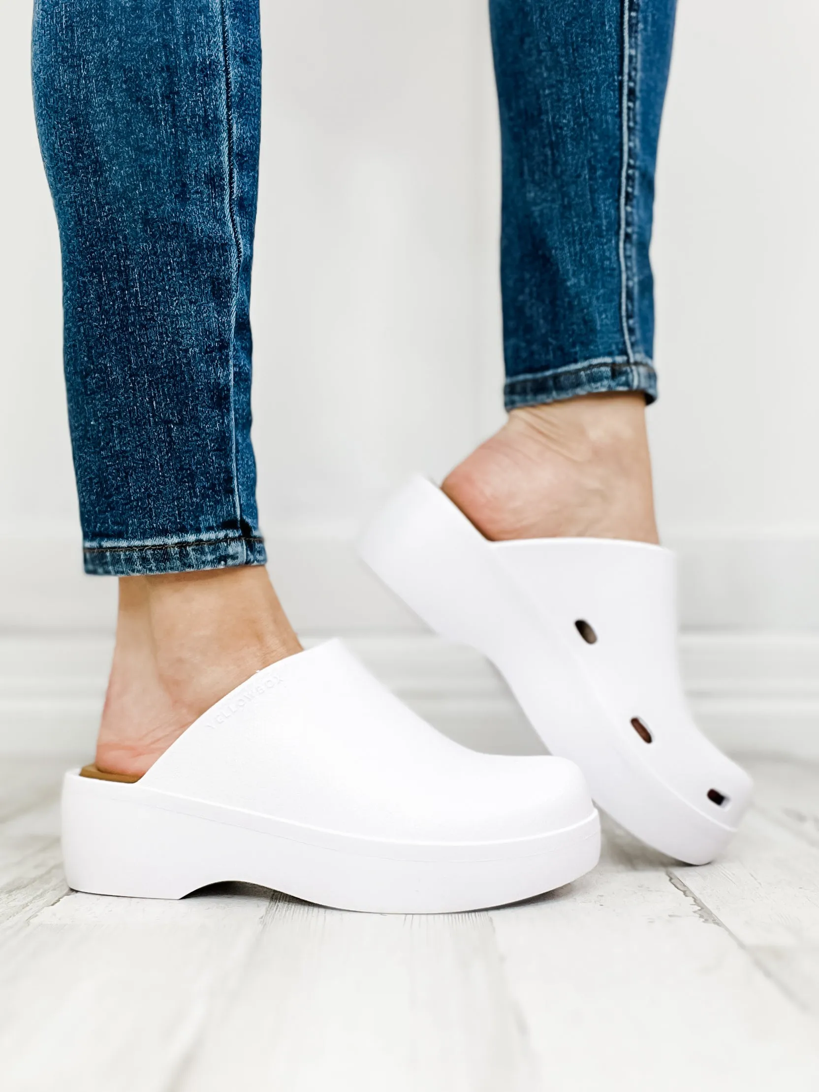 Yellowbox Zippy Clog in White